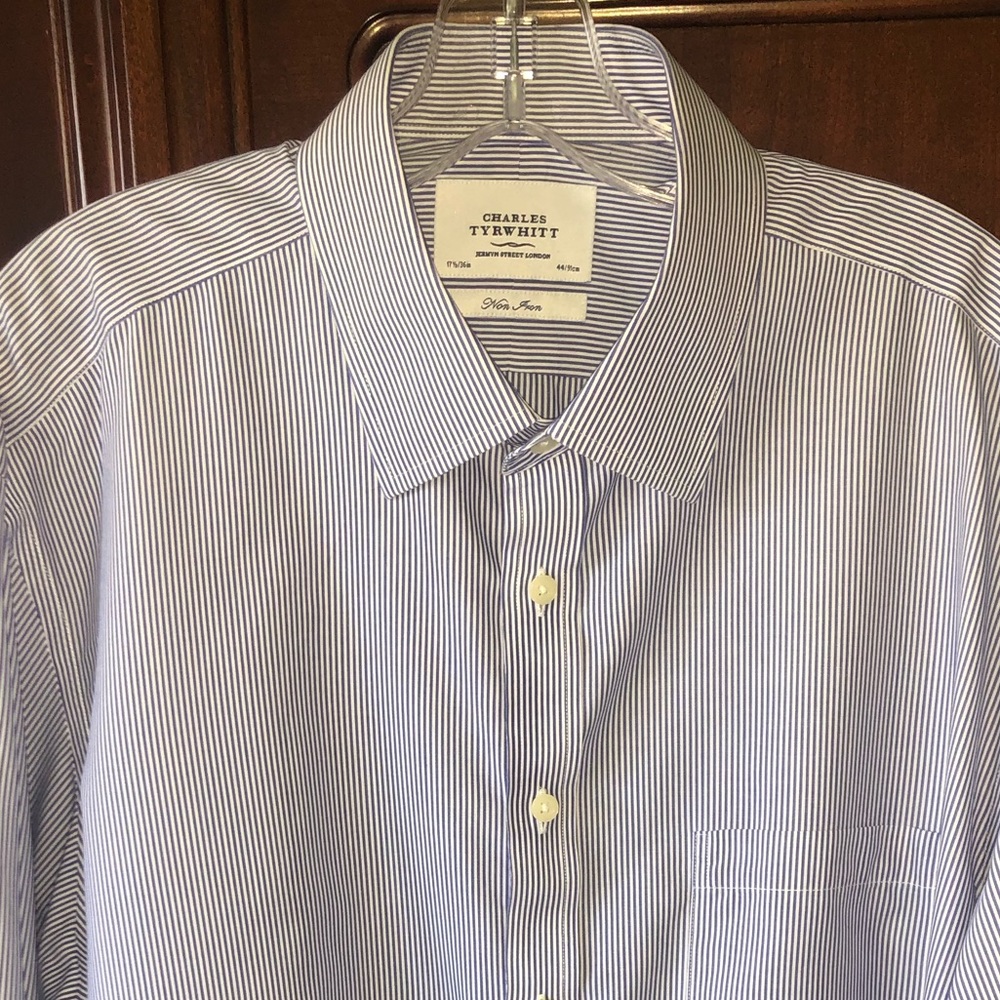 Charles Tyrwhitt 17.5” x 36” non-iron dress shirt